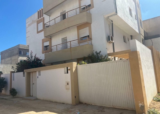 villa plus 4 appartement à vendre - image 2