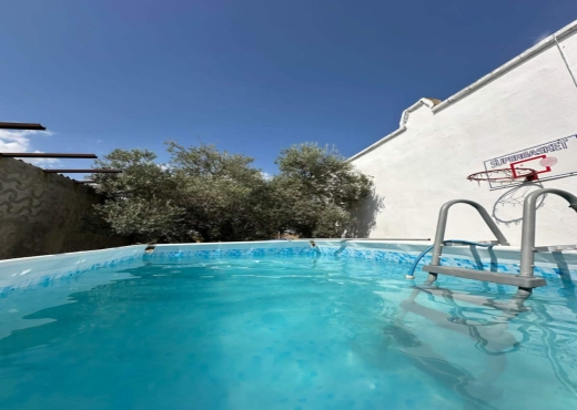 terrain à vendre comprenant une villa
