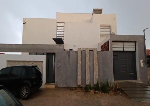 deux maisons indépendantes