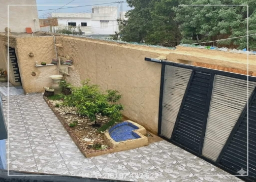 un charmant duplex à vendre - image 2